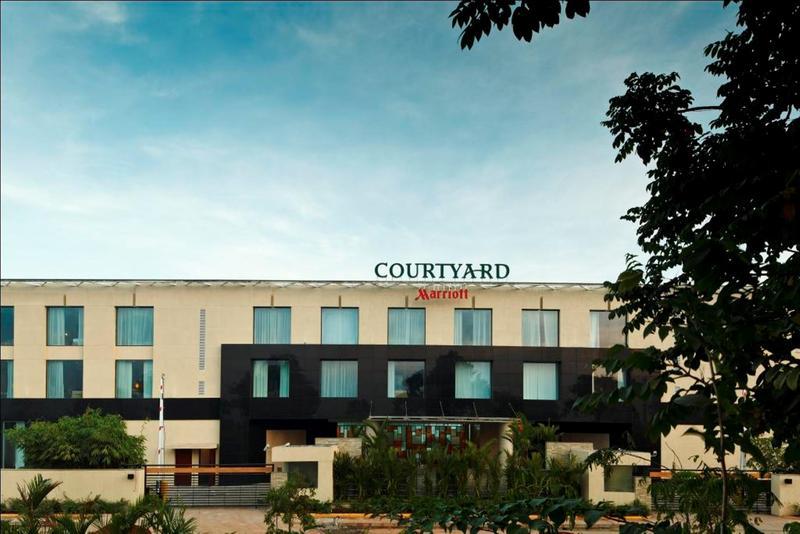Courtyard By Marriott Kochi Airport Hotel Nedumbassery Exterior foto Courtyard Marriott, Mysore